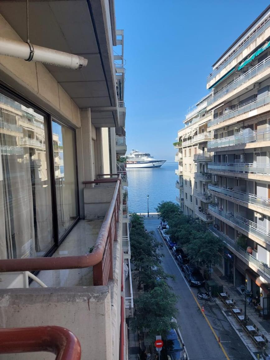 Fabulous Sea View Apartment Салоники Экстерьер фото